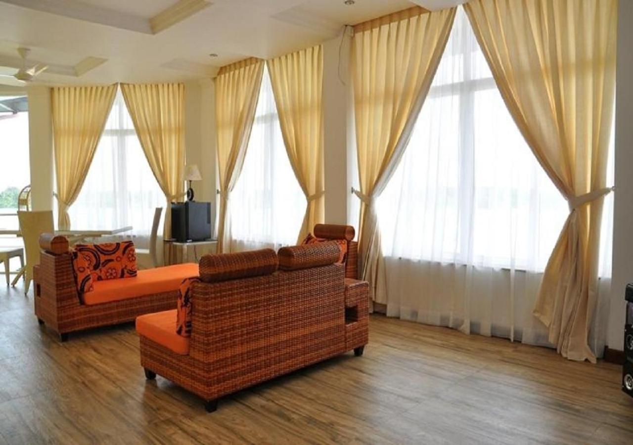 Hotel East Lagoon Батикалоа Екстериор снимка