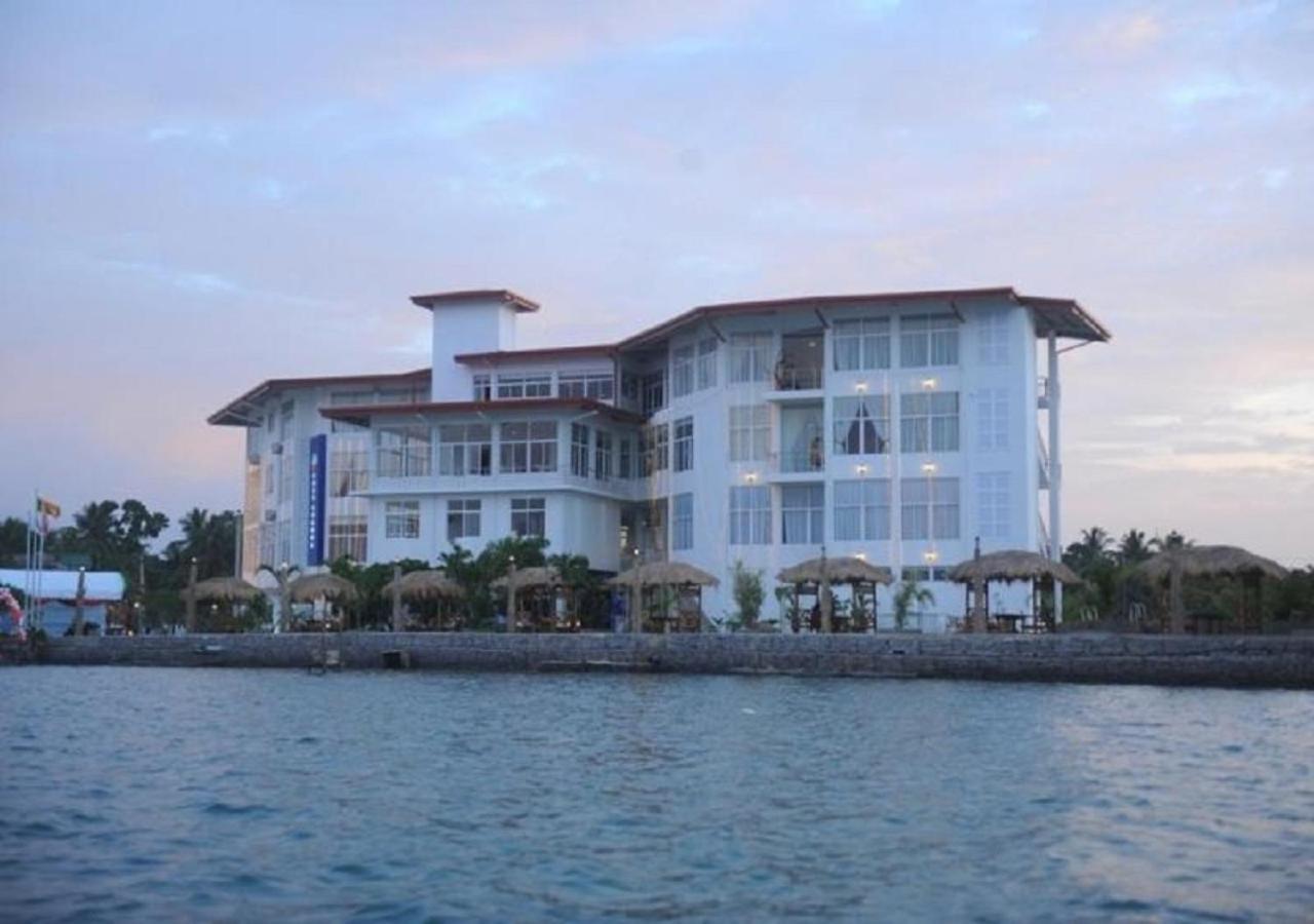 Hotel East Lagoon Батикалоа Екстериор снимка