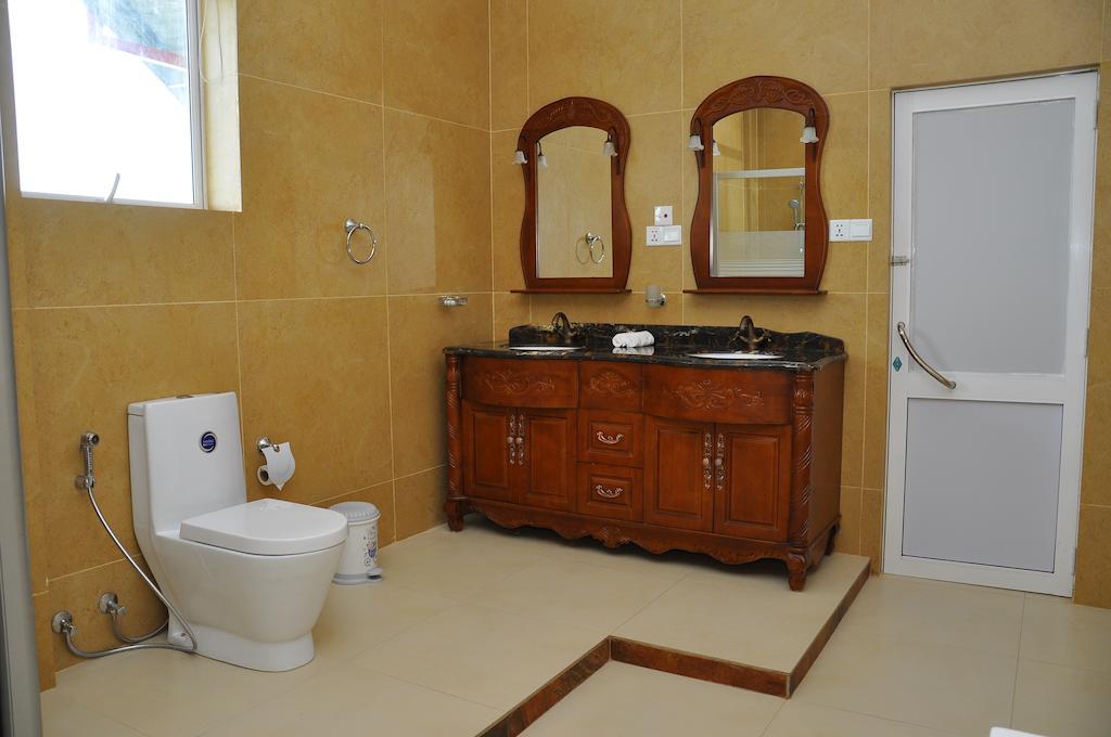 Hotel East Lagoon Батикалоа Стая снимка